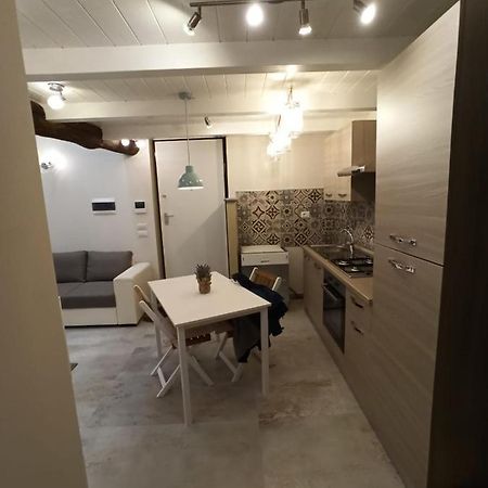 Antico-Vicolo Appartamento Viviana Vercelli Esterno foto