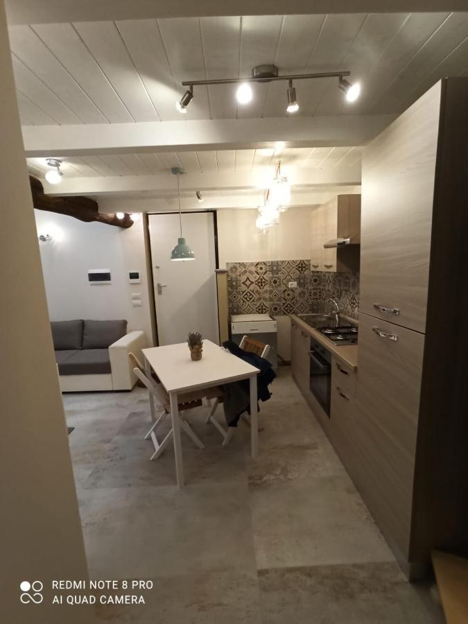 Antico-Vicolo Appartamento Viviana Vercelli Esterno foto