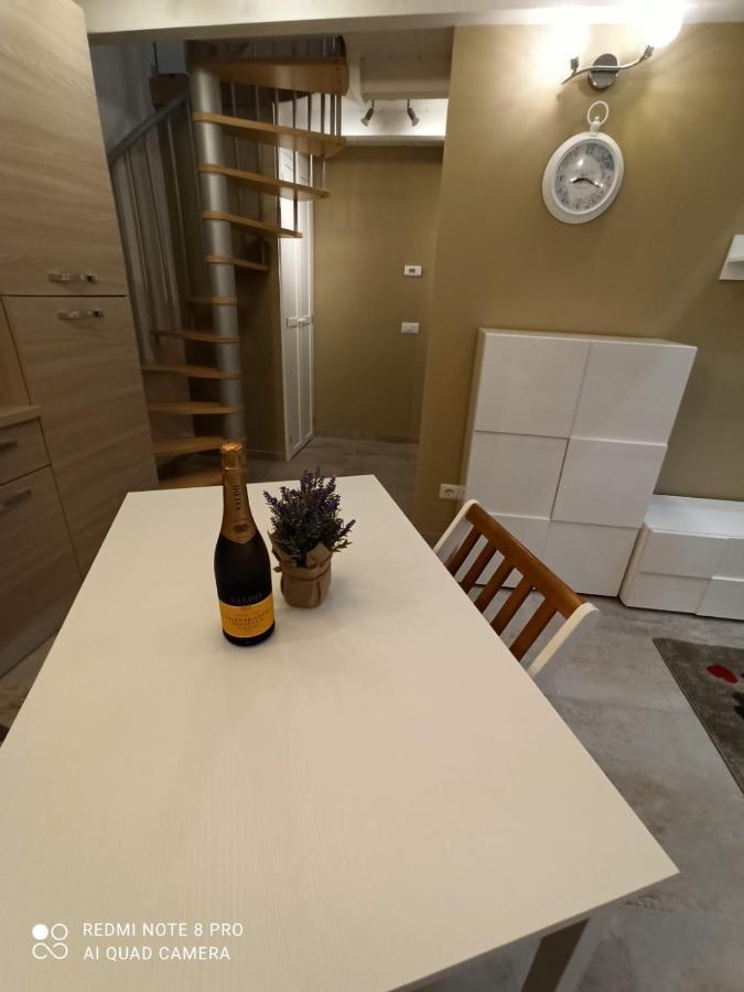 Antico-Vicolo Appartamento Viviana Vercelli Esterno foto